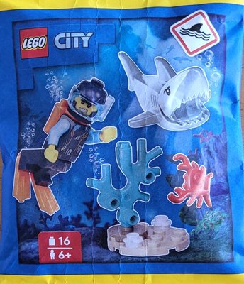 Конструктор с минифигуркой LEGO City Diver and Shark (952406), полибег 952406 фото