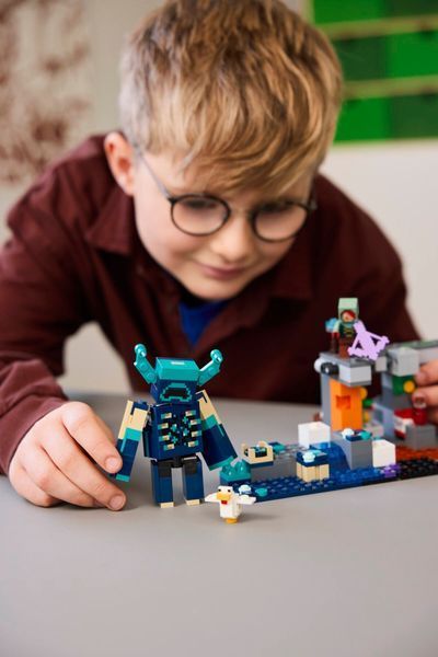 Конструктор LEGO Minecraft Встреча с Боронителем (21274) 21274 фото