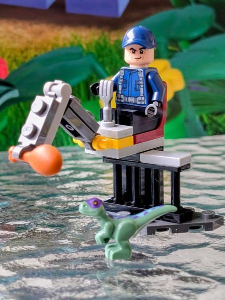 LEGO Jurassic World Raptor Feeding / Годування раптора мініфігурка полібег 122507 фото
