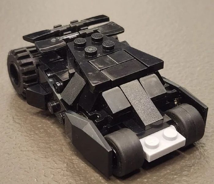 LEGO Super Heroes: Бетмобіль Tumbler &mdash; набір (212328), полібег 212328 фото