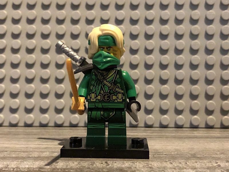 LEGO NINJAGO: Ллойд &mdash; минифигурка Crystalized (892292), полибэг 892292 фото