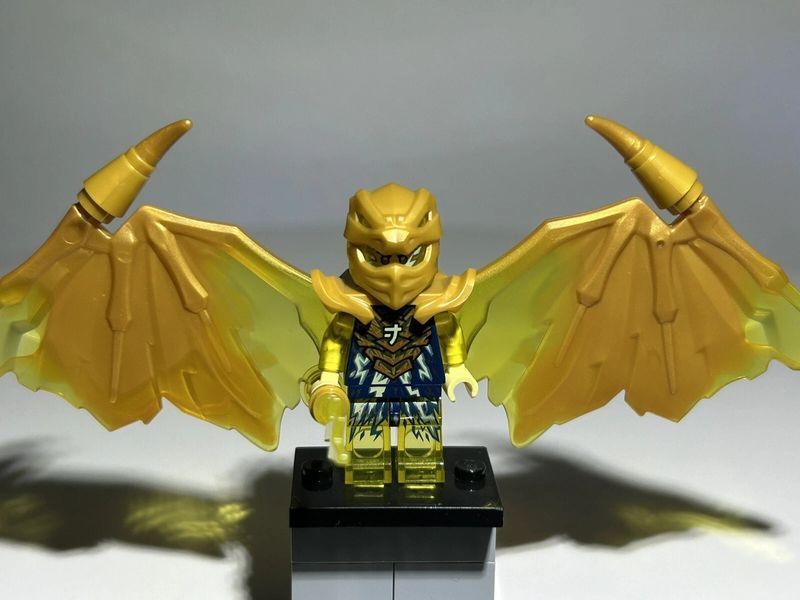 LEGO NINJAGO: Золотой Дракон Джей &mdash; минифигурка Crystalized (892302), полибэг 892302 фото